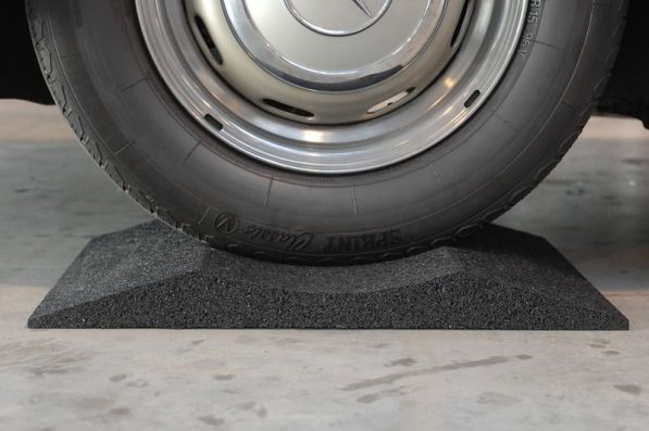 Reifenschuhe / Reifenschoner - gegen Standplatten - für Felgengrößen von 13 bis 18 Zoll und schmalen Reifen bis 185er Reifenbreite (4er Set, für 1 Fahrzeug)